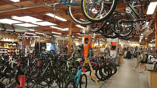 Camping Store «REI», reviews and photos, 7410 SW Bridgeport Rd, Tigard, OR 97224, USA