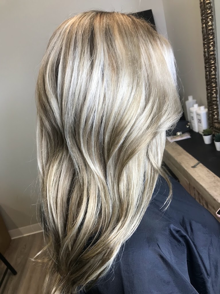 Cashmere Color Hair Studio 33765