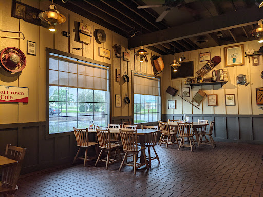 American Restaurant «Cracker Barrel Old Country Store», reviews and photos, 800 Happy Valley St, Cave City, KY 42127, USA