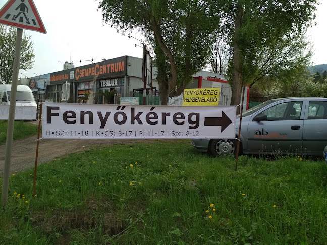 Comentarii opinii despre Fenyőkéreg Óbuda Fenyőkéreg kereskedés