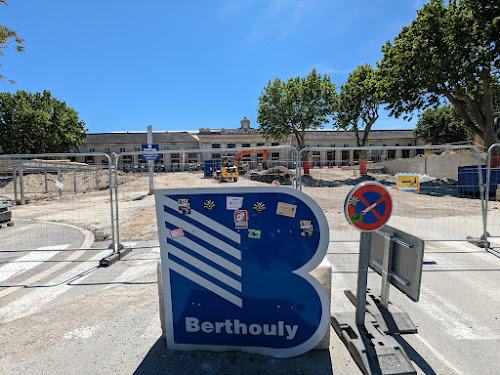 Borne de recharge de véhicules électriques Effia Charging Station Avignon