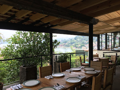 Los Veleros - Fray Gregorio Jiménez de La Cuenca 194, Centro, 51200 Valle de Bravo, Méx., Mexico