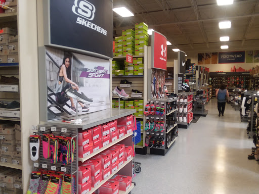 Sporting Goods Store «Academy Sports + Outdoors», reviews and photos, 3901 W Expy 83, McAllen, TX 78503, USA