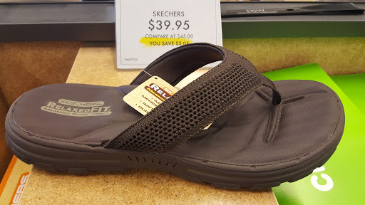 Shoe Store «DSW Designer Shoe Warehouse», reviews and photos, 7415 Laguna Blvd, Elk Grove, CA 95758, USA