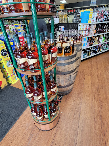 Liquor Store «Farmington Liquor Store», reviews and photos, 17455 SW Farmington Rd, Beaverton, OR 97007, USA