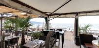 Atmosphère du Restaurant de spécialités à base de poisson-pêcheur Welcome Beach à Le Lavandou - n°12