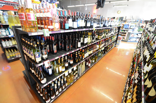 Liquor Store «Esplanade Wine & Spirits», reviews and photos, 2948 W Euclid Ave, Arlington Heights, IL 60005, USA