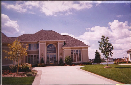 Roofing Contractor «DC Contracting», reviews and photos, 604 E Mill St, Summitville, IN 46070, USA