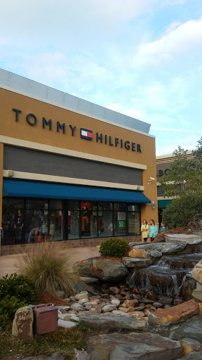 Outlet Mall «The Outlet Shops of Grand River», reviews and photos, 6200 Grand River Pkwy, Leeds, AL 35094, USA