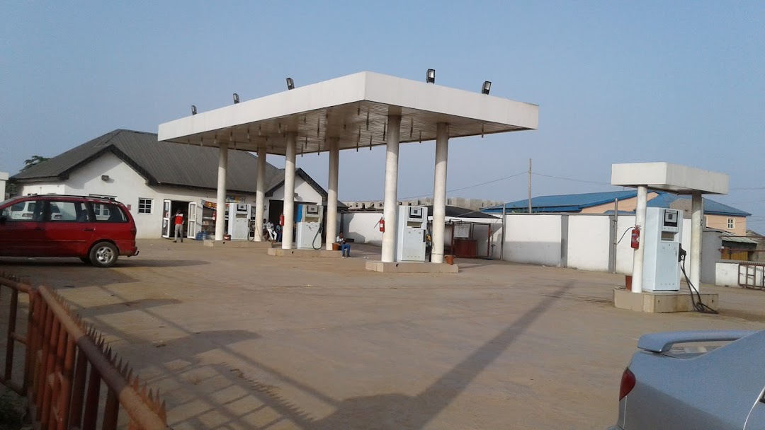 Musarooq Filling Station.