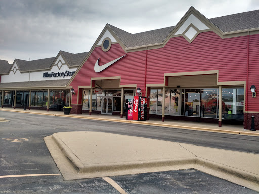 Nike Factory Store, Tuscola Blvd, Tuscola, IL 61953, USA, 