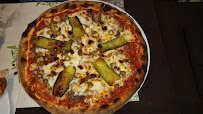Plats et boissons du Pizzeria La Bayle Pizza à Entrelacs - n°18