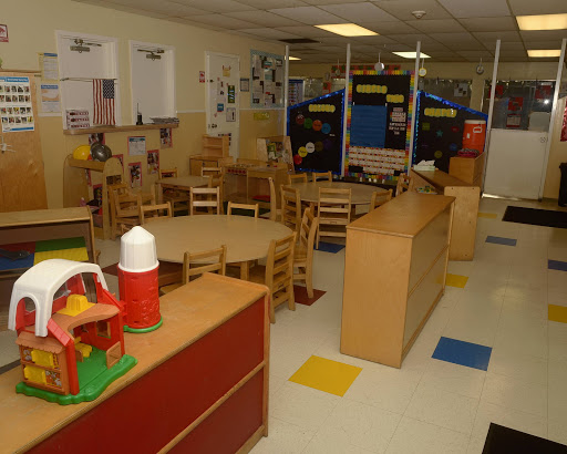 Day Care Center «La Petite Academy of Brandon, FL», reviews and photos, 606 E Windhorst Rd, Brandon, FL 33510, USA