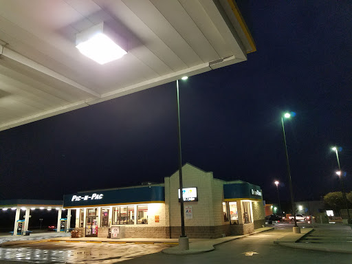Convenience Store «Pic-N-Pac», reviews and photos, 969 I-10 Frontage Rd, Seguin, TX 78155, USA