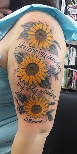 Tattoo Shop «Explosive Tattoo», reviews and photos, 28772 Ocean Gateway, Salisbury, MD 21801, USA