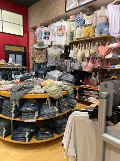 Clothing Store «Buckle», reviews and photos, 2615 Medical Center Pkwy Ste 1340, Murfreesboro, TN 37129, USA