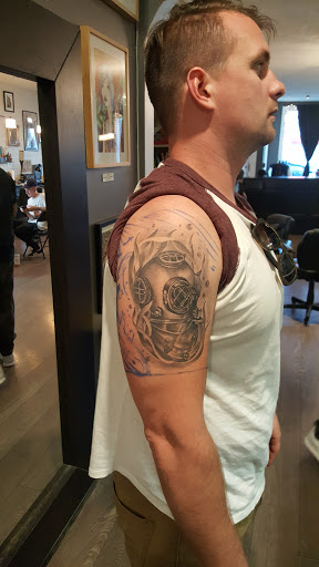 Tattoo Shop «Black Diamond Tattoo», reviews and photos, 412 Lincoln Blvd, Venice, CA 90291, USA