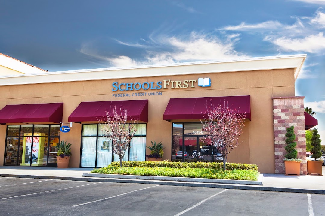 SchoolsFirst Federal Credit Union - Chino Valley