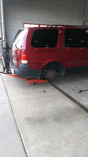 Tire Shop «Discount Tire Store - Rossford, OH», reviews and photos, 27135 Crossroads Pkwy, Rossford, OH 43460, USA