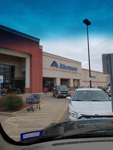 Grocery Store «Albertsons», reviews and photos, 210 W Katherine P Raines Rd, Cleburne, TX 76033, USA