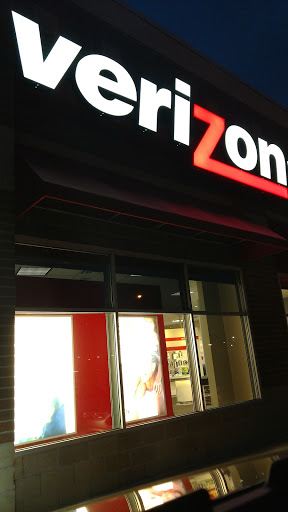 Cell Phone Store «Verizon», reviews and photos, 5350 Harvey St e, Muskegon Heights, MI 49444, USA
