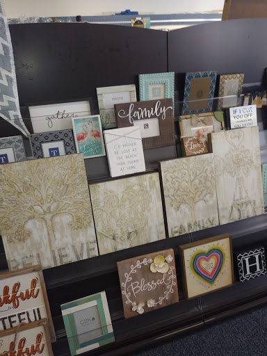 Shopping Mall «Aliso Village Shopping Center», reviews and photos, 23966 Aliso Creek Rd, Laguna Niguel, CA 92677, USA