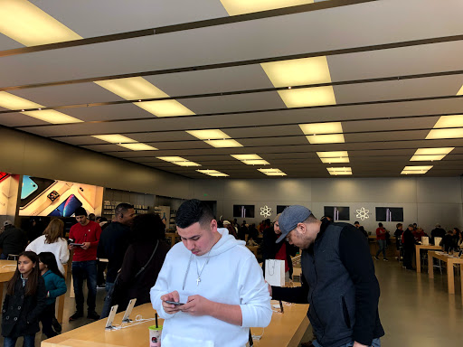 Computer Store «Apple Knox Street», reviews and photos, 3101 Knox St, Dallas, TX 75205, USA