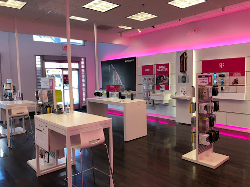 Cell Phone Store «T-Mobile», reviews and photos, 1210 9th Ave, San Francisco, CA 94122, USA