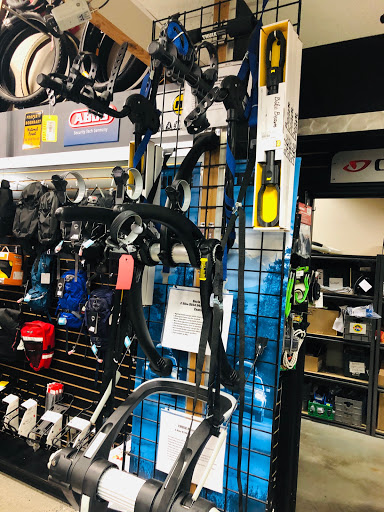 Bicycle Store «Bicycle Centres of Everett», reviews and photos, 4707 Evergreen Way, Everett, WA 98203, USA