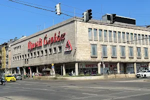 Újpest store image