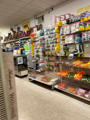 Sporting Goods Store «Hunters Gallery», reviews and photos, 237 Mt Cobb Hwy, Hamlin, PA 18427, USA