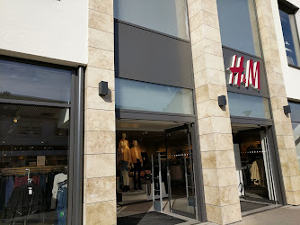 H&M