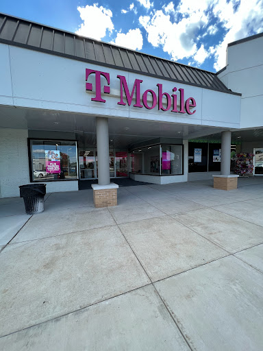 Shopping Mall «Collegetown Shopping Center», reviews and photos, 731 Delsea Dr, Glassboro, NJ 08028, USA