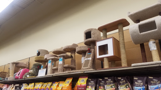 Pet Supply Store «Petco Animal Supplies», reviews and photos, 28400 Dequindre Rd, Warren, MI 48092, USA