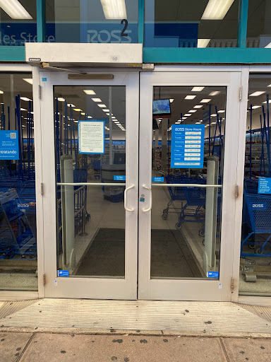 Clothing Store «Ross Dress for Less», reviews and photos, 2 Miracle Mile, Coral Gables, FL 33134, USA