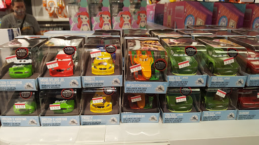 Toy Store «Disney Store», reviews and photos, 18521 Outlet Blvd, Chesterfield, MO 63005, USA