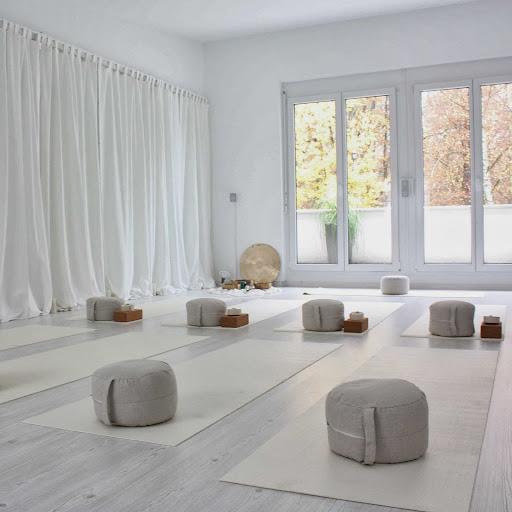 WHITE ROOM - Yoga, Pilates, Meditation, NLP