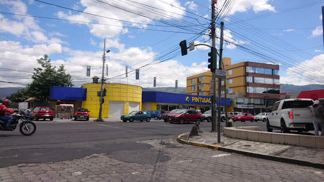 Av. Abdón Calderón entre Riofrio y Mercado, Pintulac, Quito, Ecuador