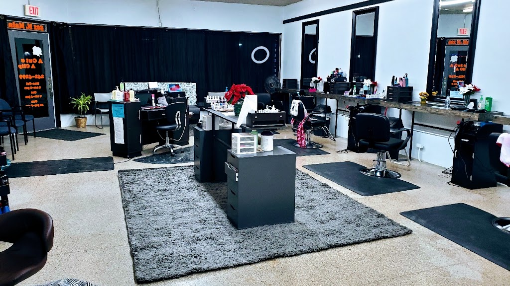 Cutting Edge Hair Studio 66067