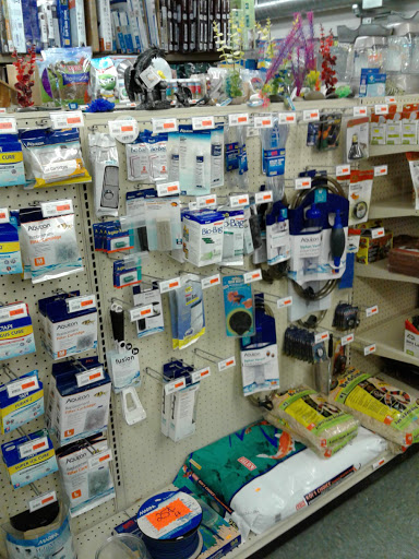 Pet Supply Store «Mini Pet Mart», reviews and photos, 876 NW 6th St, Grants Pass, OR 97526, USA