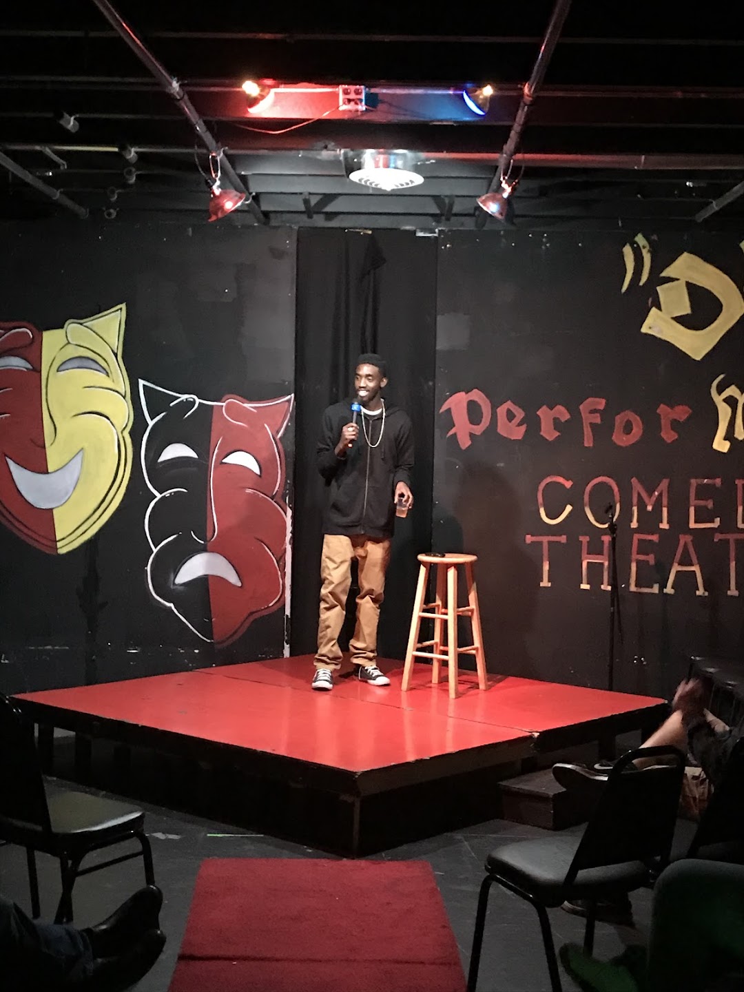 D Performance Comedy Theater