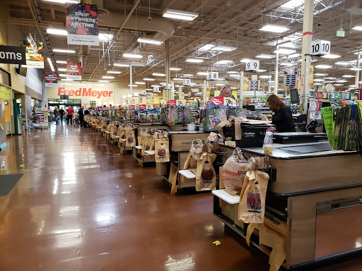 Grocery Store «Fred Meyer», reviews and photos, 19200 SW Martinazzi Ave, Tualatin, OR 97062, USA