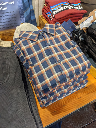 Clothing Store «Patagonia Portland», reviews and photos, 1106 W Burnside St, Portland, OR 97209, USA
