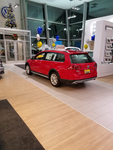 Volkswagen Dealer «Luther Westside Volkswagen», reviews and photos, 2370 MN-100, St Louis Park, MN 55416, USA