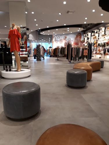 Opiniones de Daniel Cassin Costa Urbana Shopping en Canelones - Centro comercial