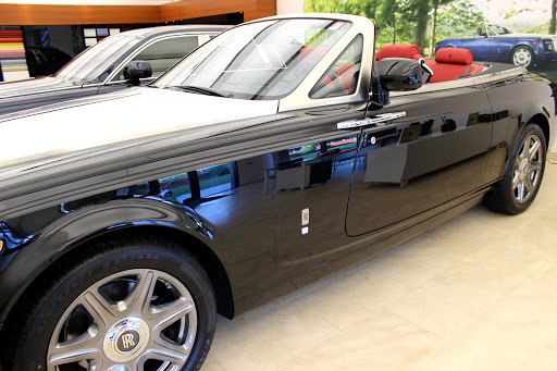 Car Dealer «Herb Chambers Rolls-Royce Motor Cars of New England», reviews and photos, 529 Boston Post Rd, Wayland, MA 01778, USA
