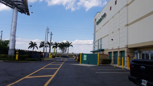 Self-Storage Facility «Extra Space Storage», reviews and photos, 2990 W 84th St, Hialeah, FL 33018, USA