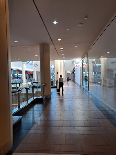 Shopping Mall «Bay Plaza Shopping Center», reviews and photos, 2100 Bartow Ave, Bronx, NY 10475, USA