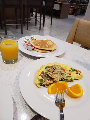 Hotel «Hilton Garden Inn Cincinnati Blue Ash», reviews and photos, 5300 Cornell Rd, Blue Ash, OH 45242, USA