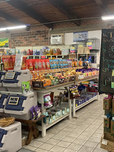 Barnstable Farm & Pet, 48 Lombard Ave, West Barnstable, MA 02668, USA, 